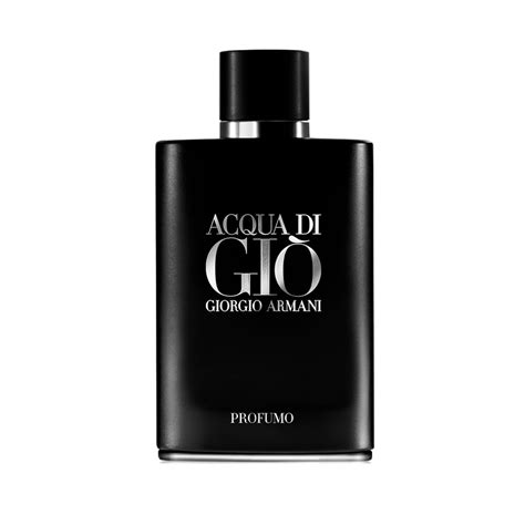  Giorgio Armani'nin Moda Gösterisi Şaşkınlık Yarattı mı: İtalyan Ünlü'nün Yeni Koleksiyonu ve Kendisini Yeniden Keşfettiği Anlar